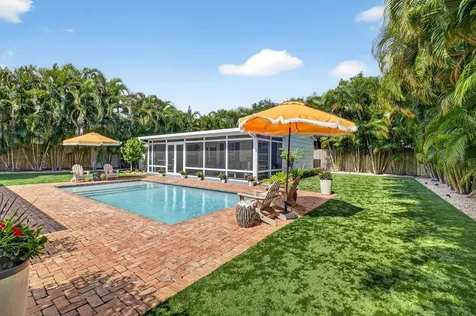 23 Dixie Boulevard Delray Beach FL 33444