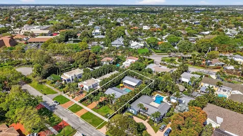 23 Dixie Boulevard Delray Beach FL 33444