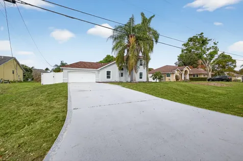 3251 SE Pinto Street Port St Lucie FL 34984