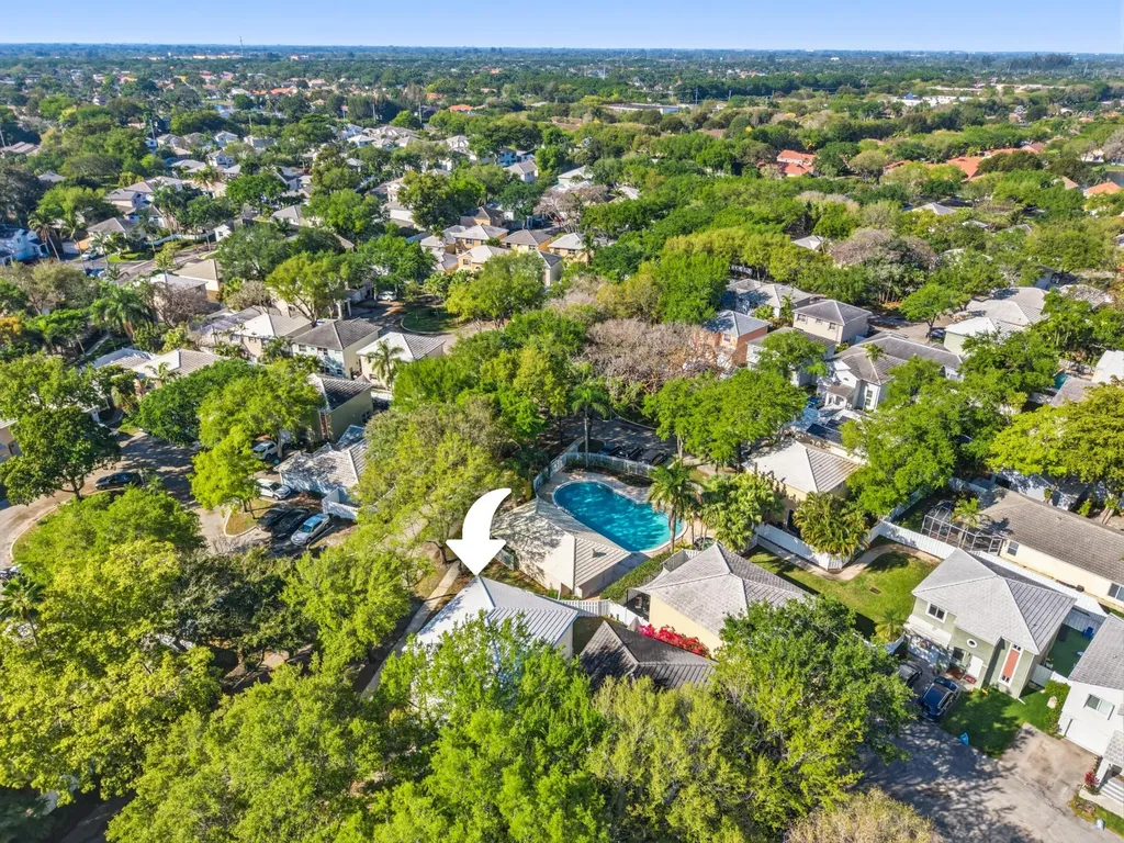 9829 NW 2nd Court Plantation FL 33324