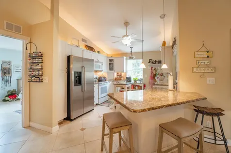 2280 SE Longhorn Avenue Port St Lucie FL 34952