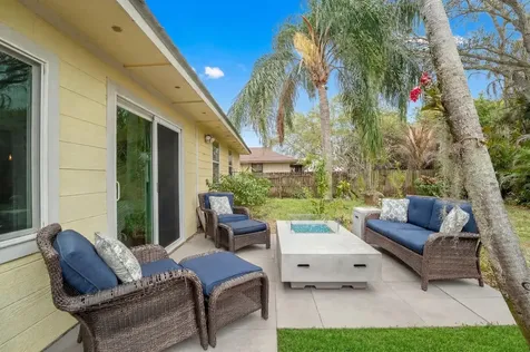 2280 SE Longhorn Avenue Port St Lucie FL 34952
