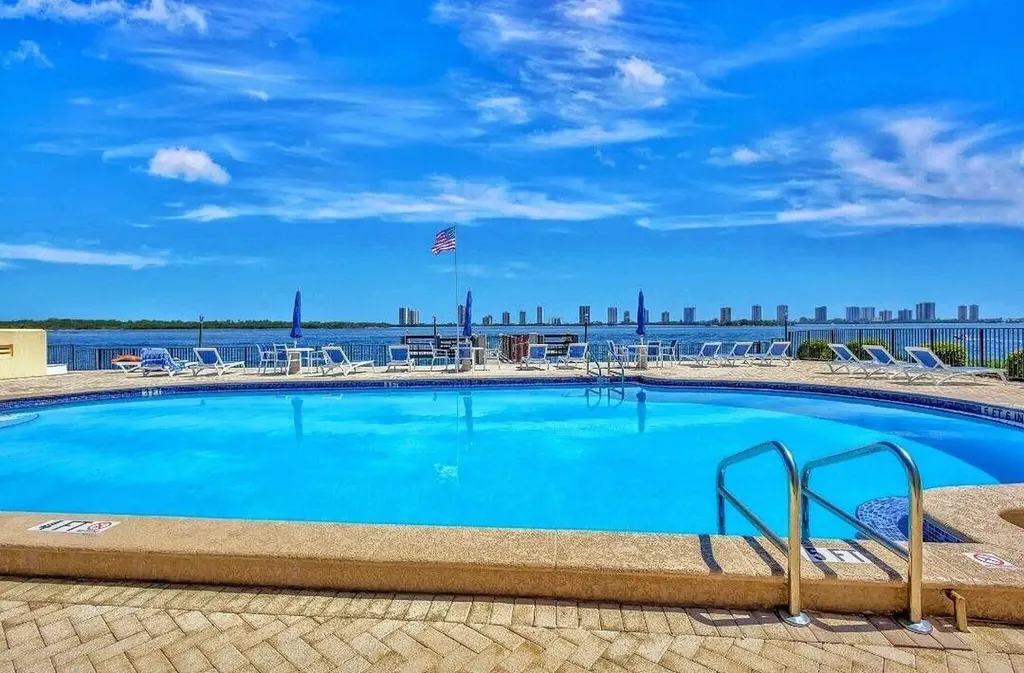 100 Paradise Harbour Boulevard North Palm Beach FL 33408