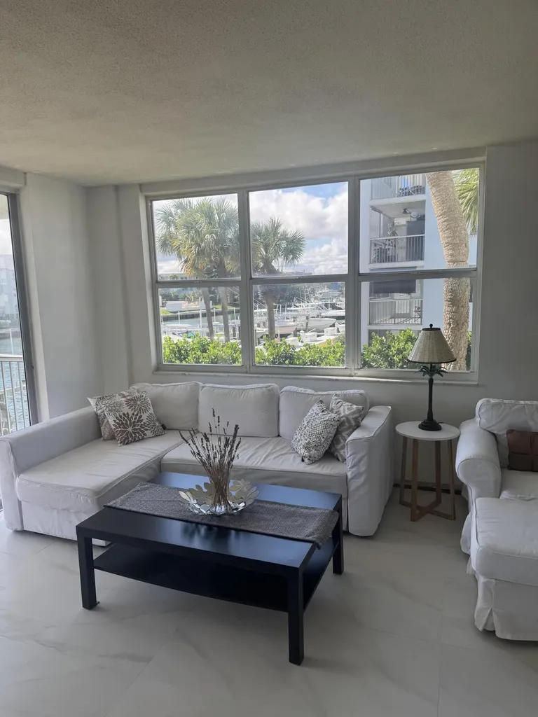 100 Paradise Harbour Boulevard North Palm Beach FL 33408
