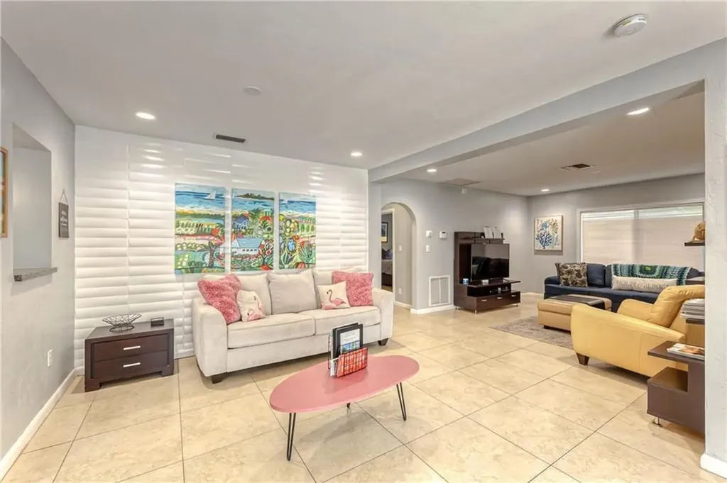 1517 NE 17th Terrace Fort Lauderdale FL 33304