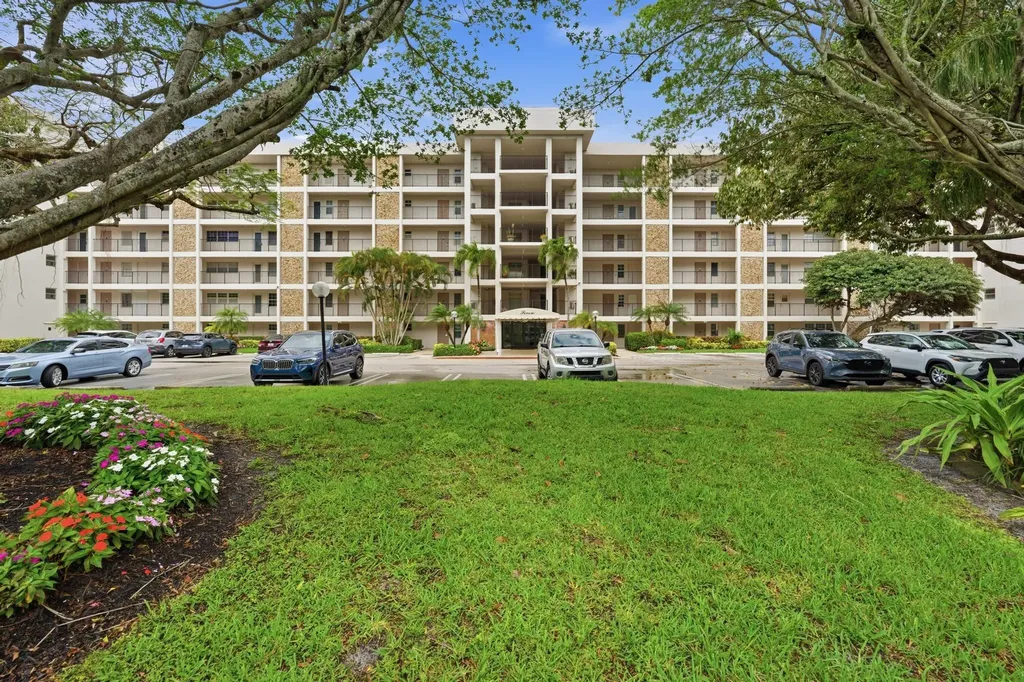 2801 N Palm Aire Drive Pompano Beach FL 33069