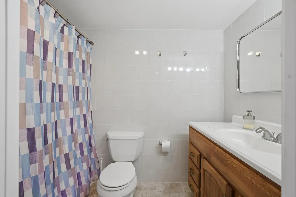 2801 N Palm Aire Drive Pompano Beach FL 33069