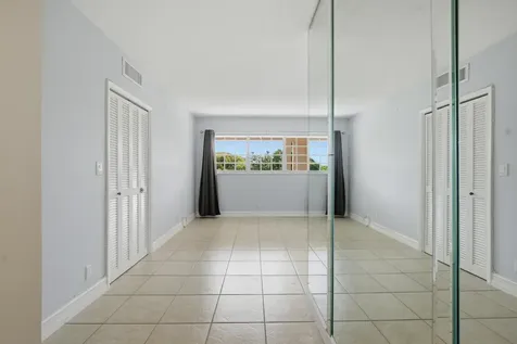 2801 N Palm Aire Drive Pompano Beach FL 33069