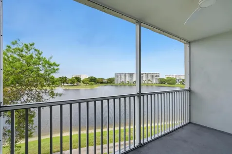2801 N Palm Aire Drive Pompano Beach FL 33069