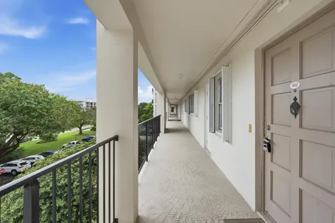 2801 N Palm Aire Drive Pompano Beach FL 33069
