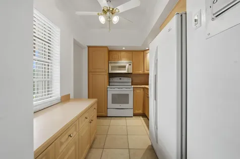 2801 N Palm Aire Drive Pompano Beach FL 33069