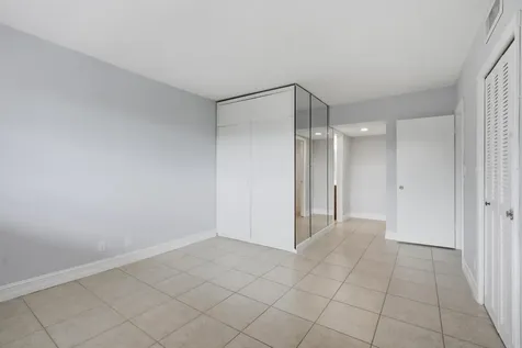 2801 N Palm Aire Drive Pompano Beach FL 33069