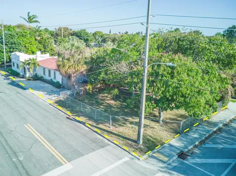 711 12th Avenue N Lake Worth Beach FL 33460