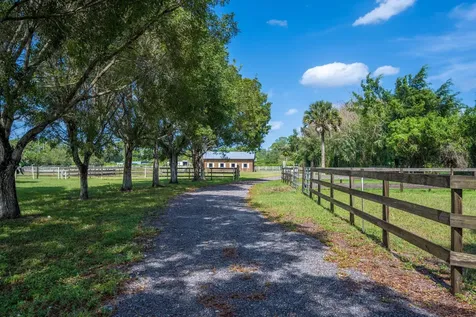13717 E Citrus Drive Loxahatchee Groves FL 33470