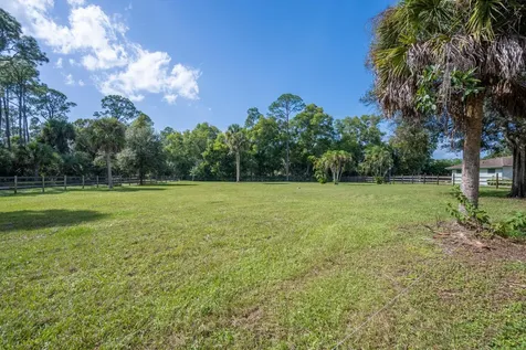 13717 E Citrus Drive Loxahatchee Groves FL 33470