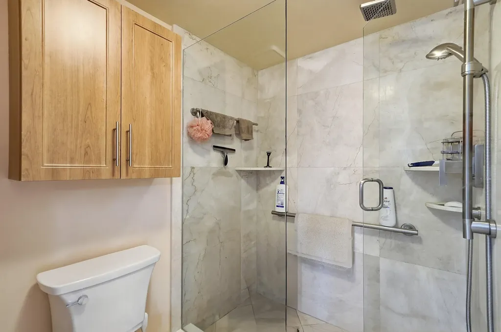 2541 N Nob Hill Road Sunrise FL 33322