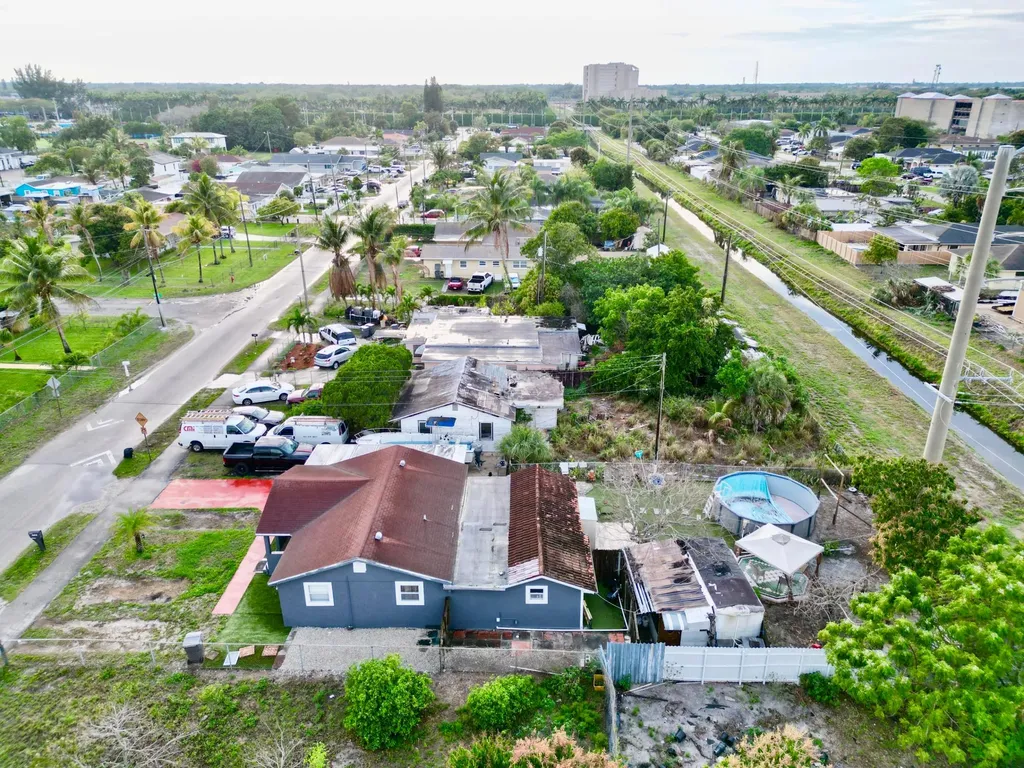2743 Kentucky Street West Palm Beach FL 33406