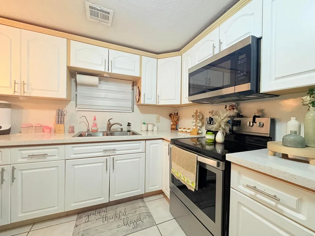 2743 Kentucky Street West Palm Beach FL 33406