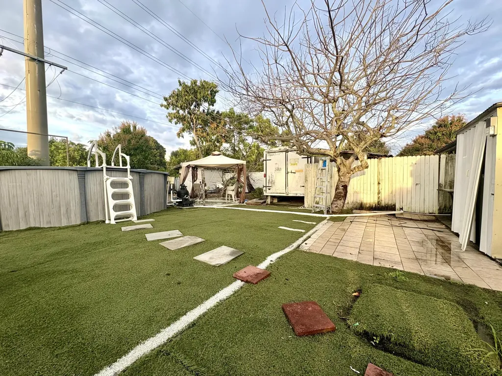 2743 Kentucky Street West Palm Beach FL 33406