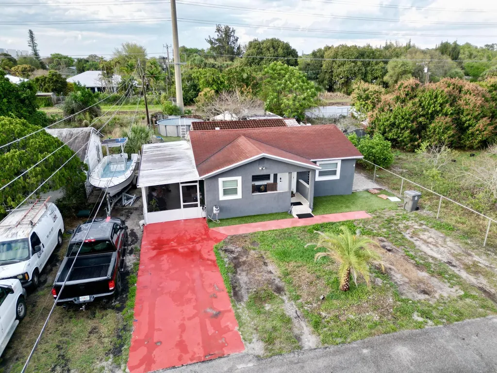 2743 Kentucky Street West Palm Beach FL 33406