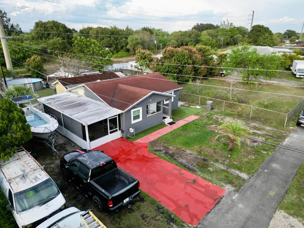 2743 Kentucky Street West Palm Beach FL 33406