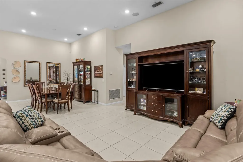 5744 NW Cahaba Street Port St Lucie FL 34986