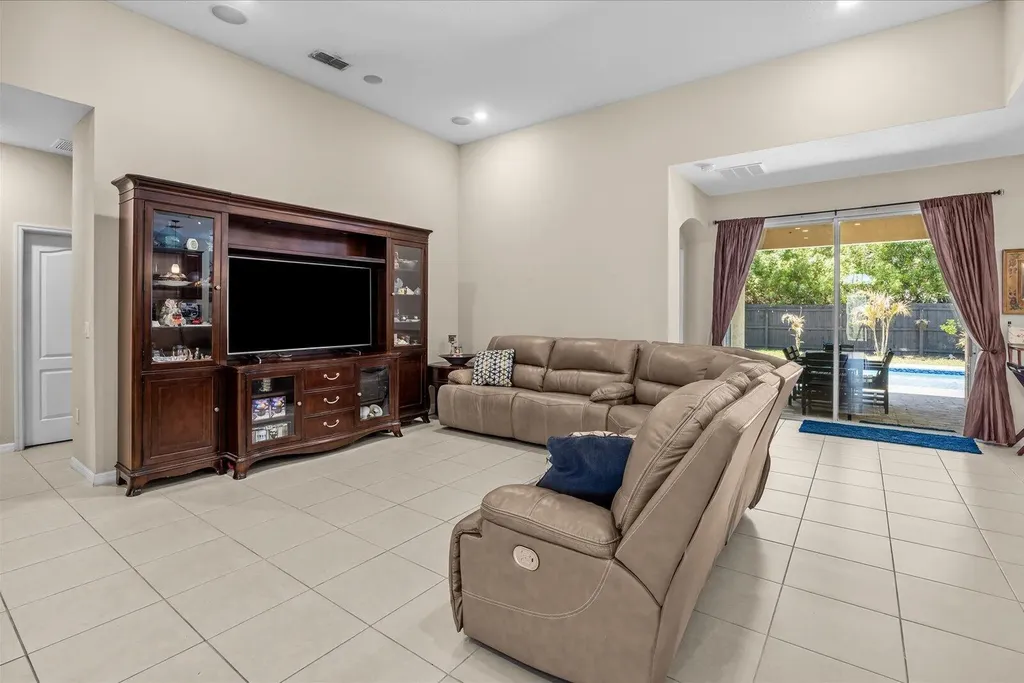 5744 NW Cahaba Street Port St Lucie FL 34986