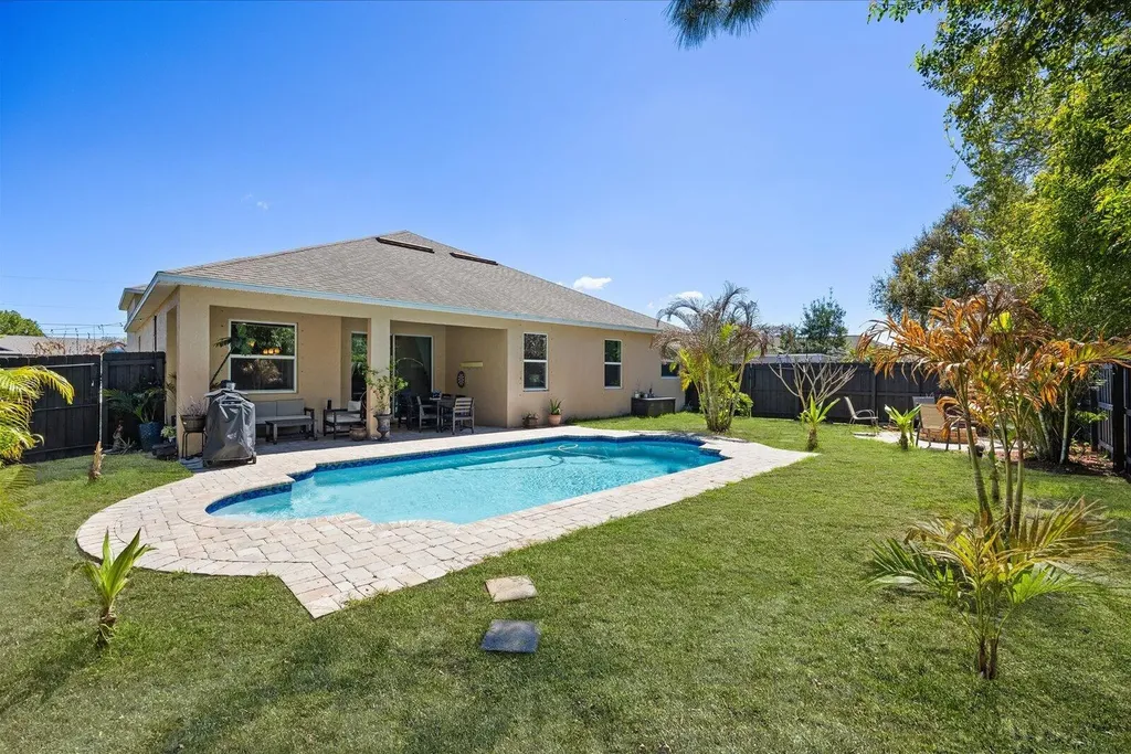 5744 NW Cahaba Street Port St Lucie FL 34986