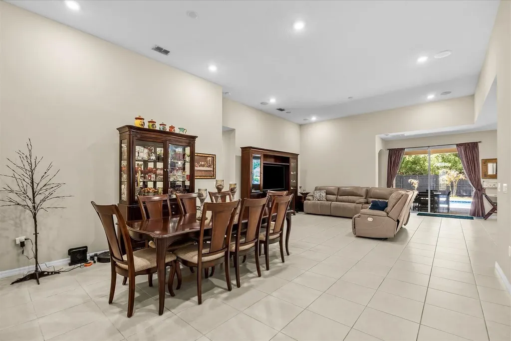 5744 NW Cahaba Street Port St Lucie FL 34986