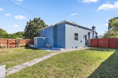 301 Hawthorne Drive Lake Park FL 33403