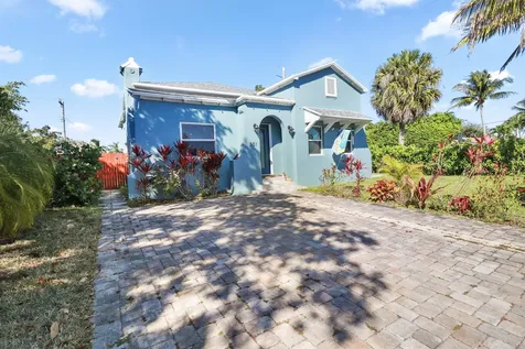 301 Hawthorne Drive Lake Park FL 33403
