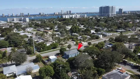 301 Hawthorne Drive Lake Park FL 33403