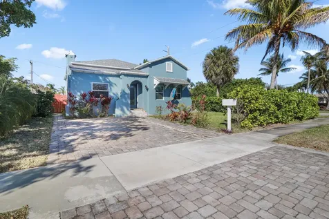 301 Hawthorne Drive Lake Park FL 33403