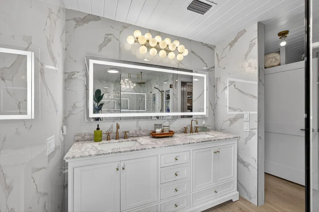 17085 Bay Street Jupiter FL 33477