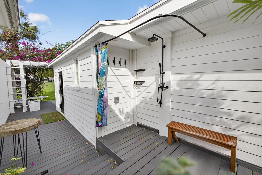 17085 Bay Street Jupiter FL 33477