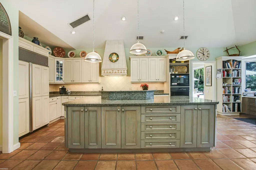 123 Gomez Road Jupiter Island FL 33455