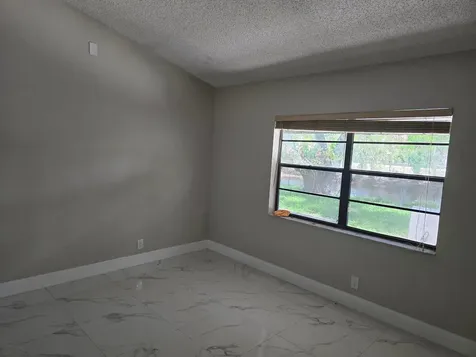 8214 SW 14th Court North Lauderdale FL 33068