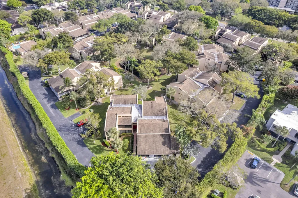 6521 Pumpkin Seed Circle Boca Raton FL 33433