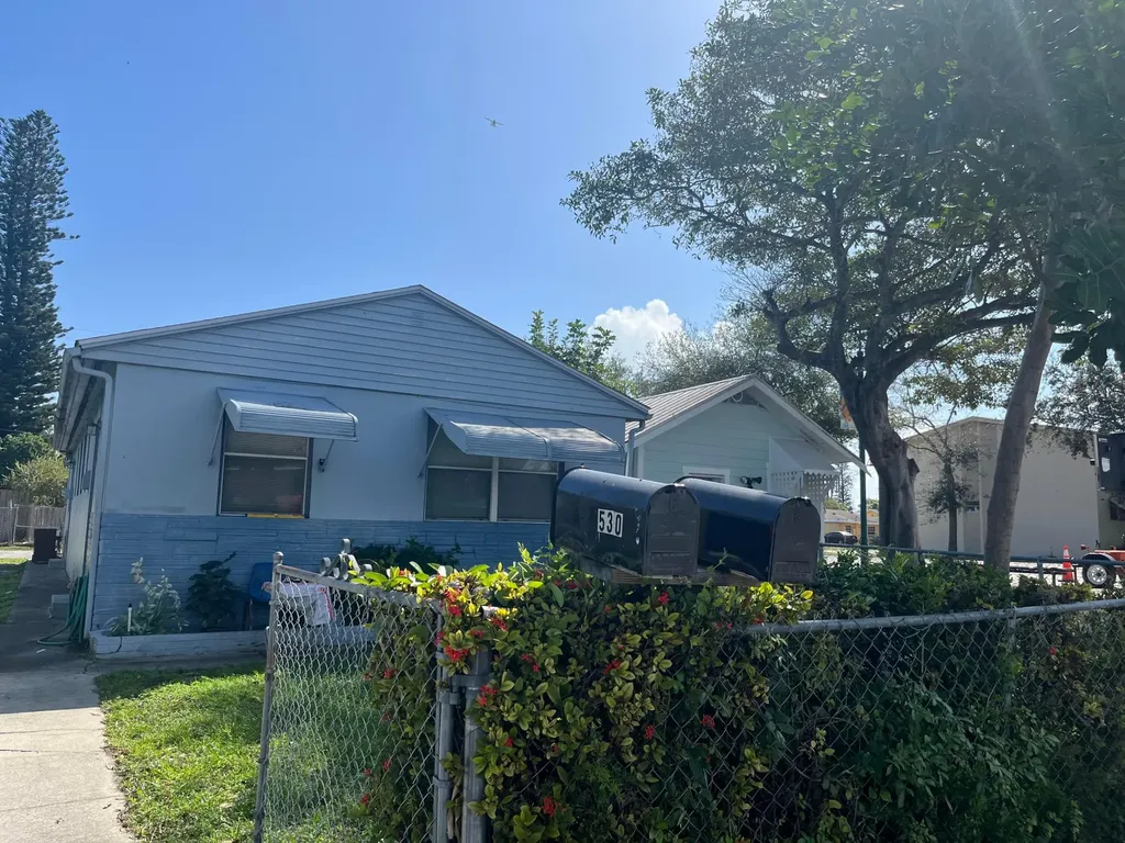 530 S C Street W Lake Worth Beach FL 33460