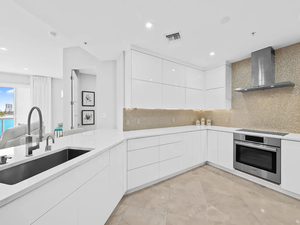 516 Hendricks Isle Fort Lauderdale FL 33301