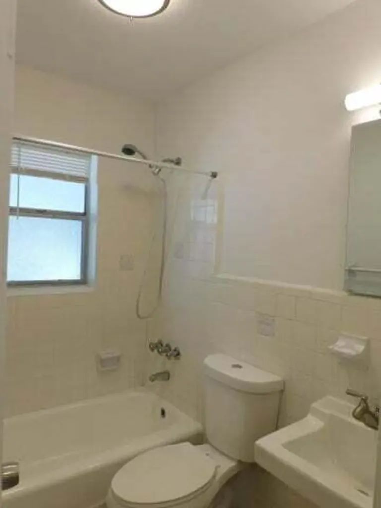 640 SE 2nd Avenue Boynton Beach FL 33435