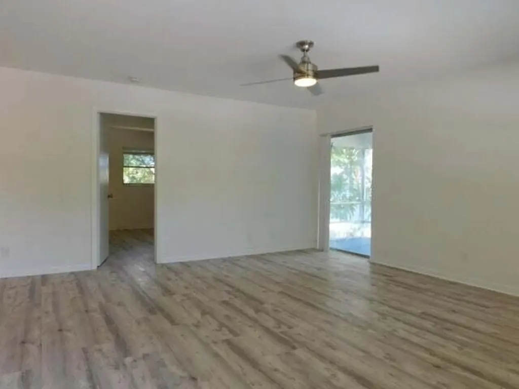 640 SE 2nd Avenue Boynton Beach FL 33435