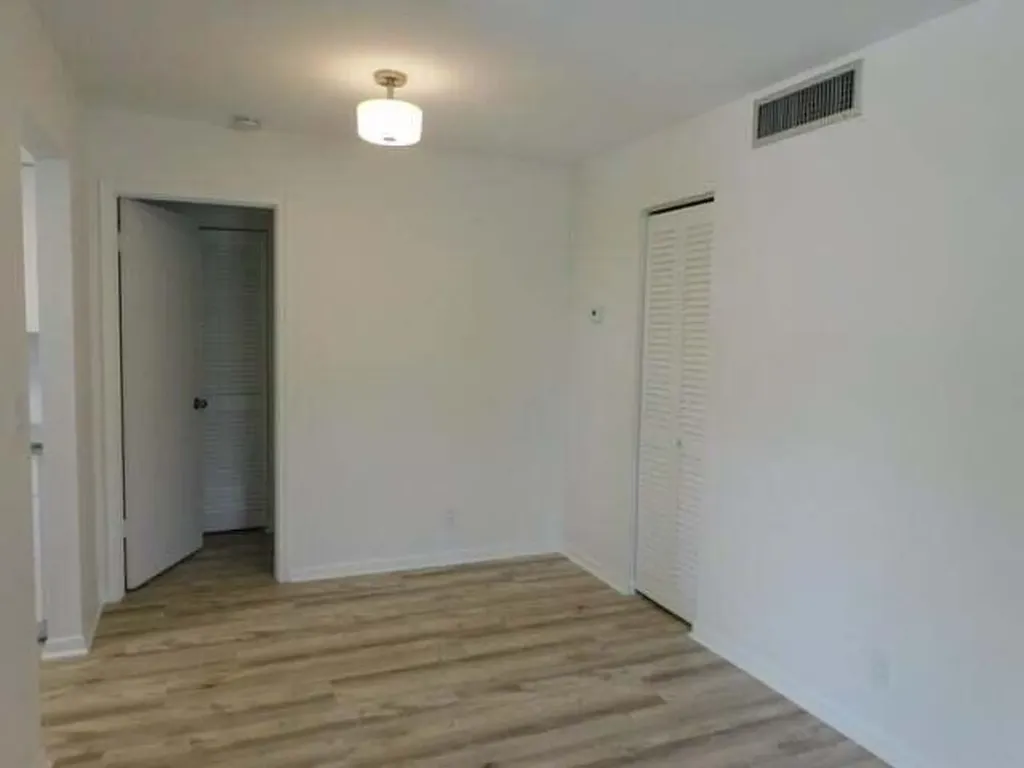 640 SE 2nd Avenue Boynton Beach FL 33435