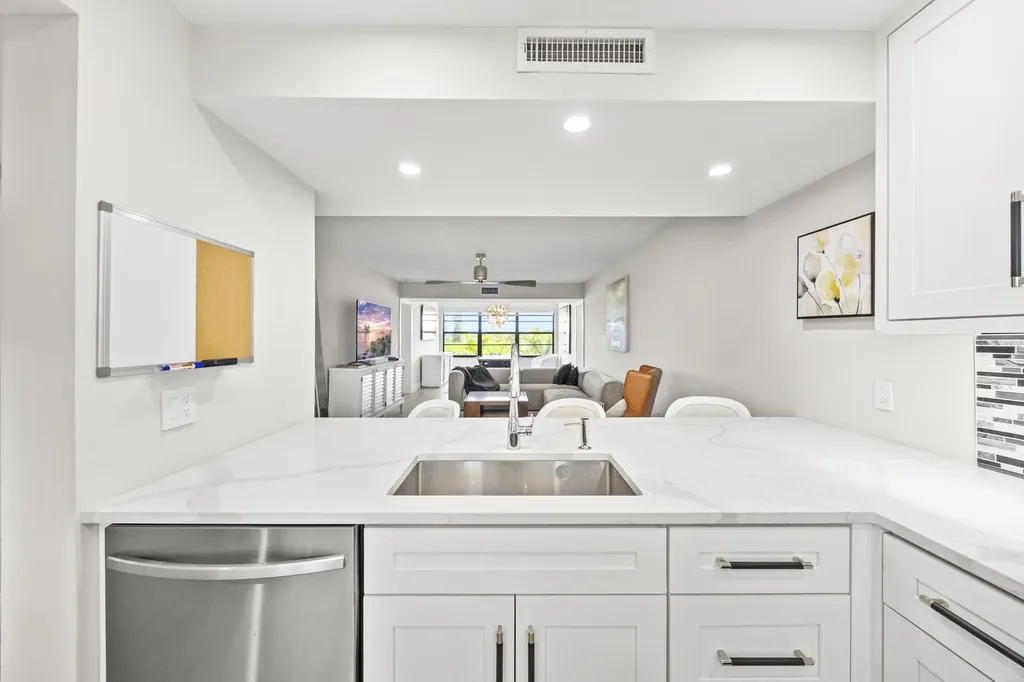 6061 Balboa Circle Boca Raton FL 33433