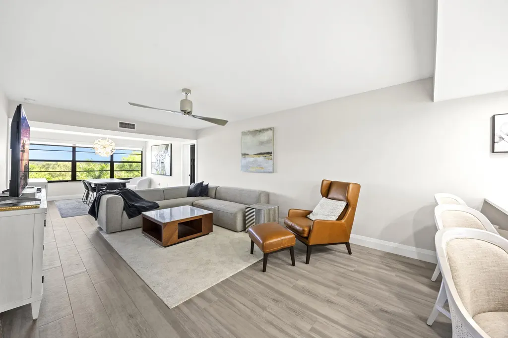 6061 Balboa Circle Boca Raton FL 33433