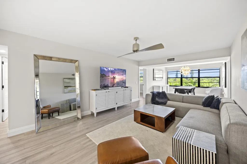 6061 Balboa Circle Boca Raton FL 33433
