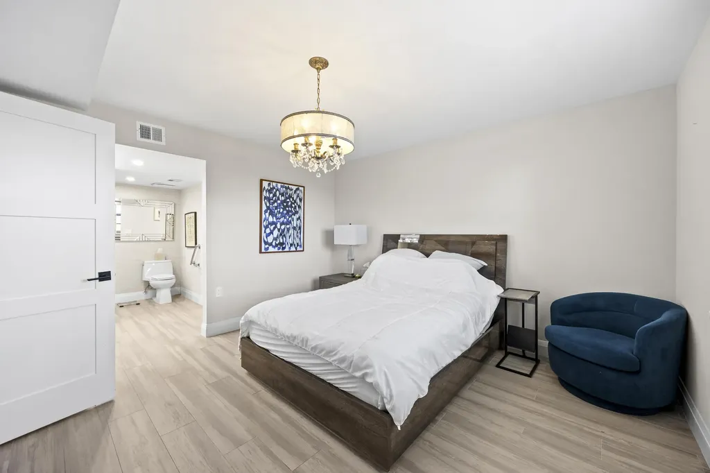 6061 Balboa Circle Boca Raton FL 33433
