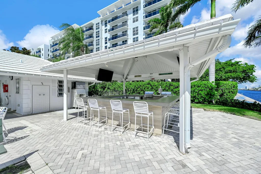 6279 Bay Club Drive Fort Lauderdale FL 33308