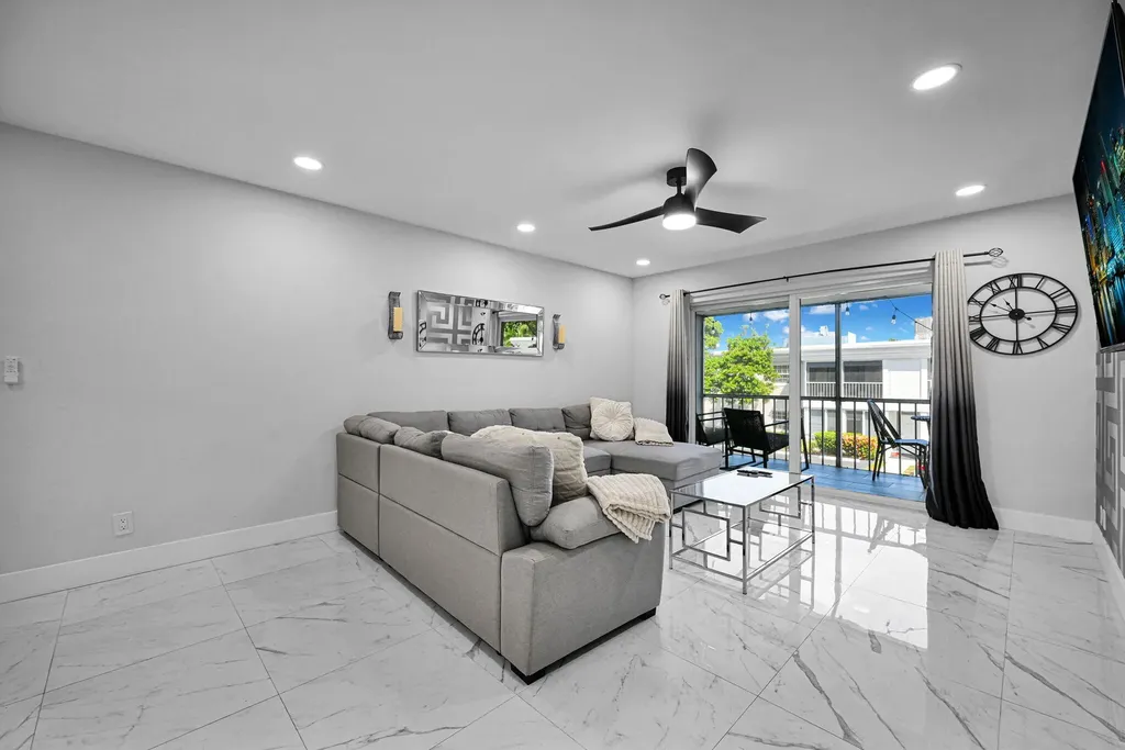 6279 Bay Club Drive Fort Lauderdale FL 33308