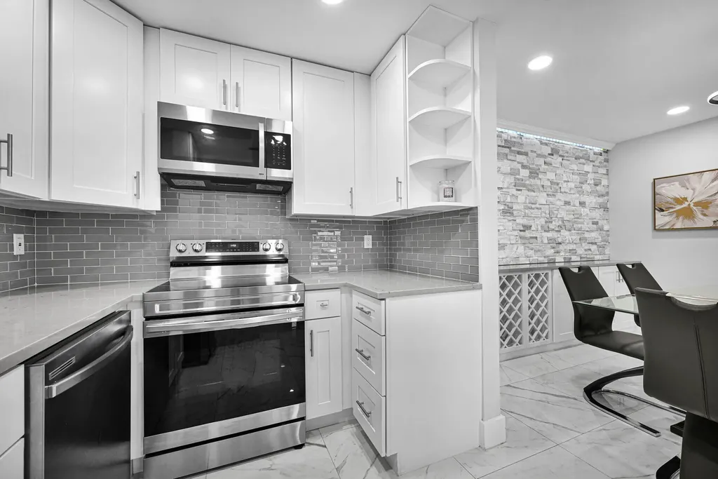 6279 Bay Club Drive Fort Lauderdale FL 33308